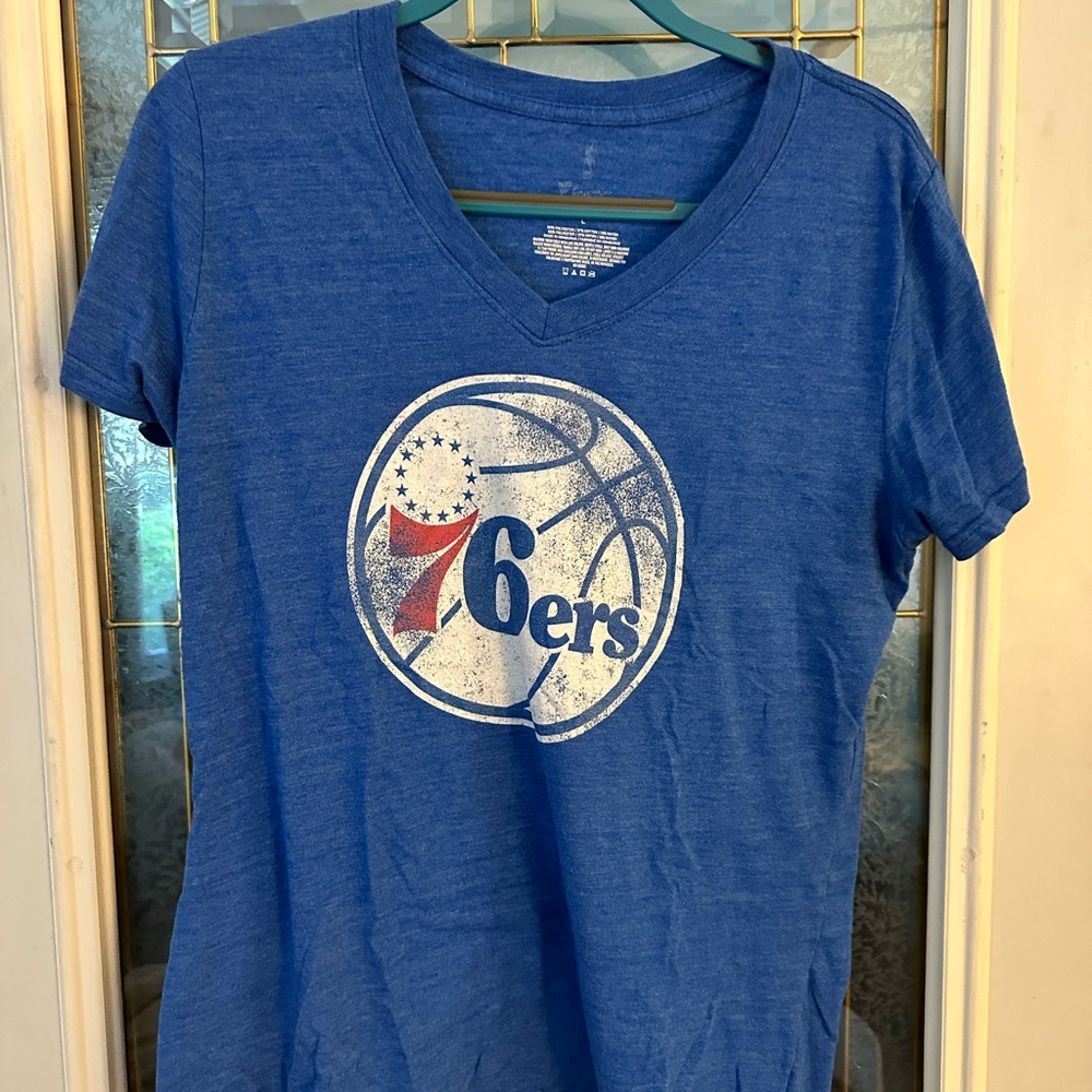 Philadelphia 76ers Short Sleeve Tee